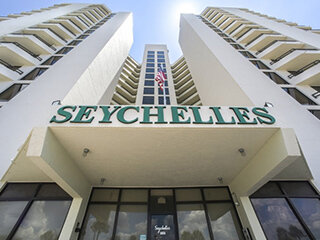 Seychelles Daytona Beach Shores vacation rental complex